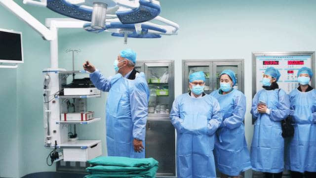 美国医疗考察团来我院考察 美国医疗考察团来我院考察