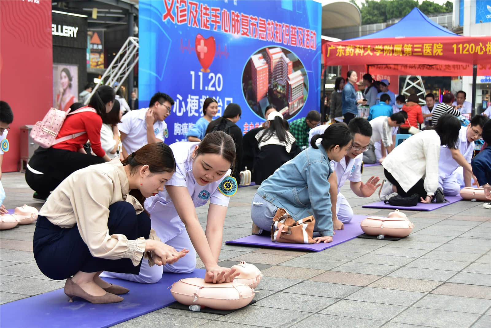 白云时事：我区医疗机构多种形式宣教心梗救治 心梗救治要争取黄金120分钟