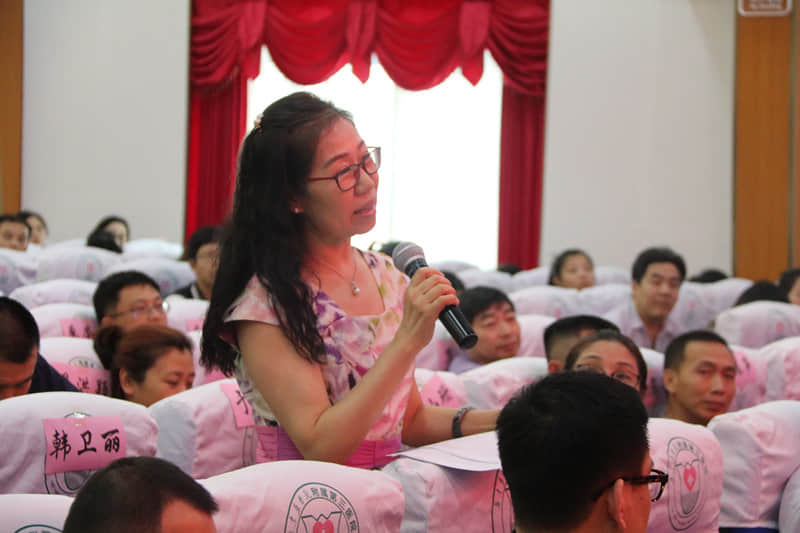 加强政策培训,切实服务患者。 加强政策培训,切实服务患者。