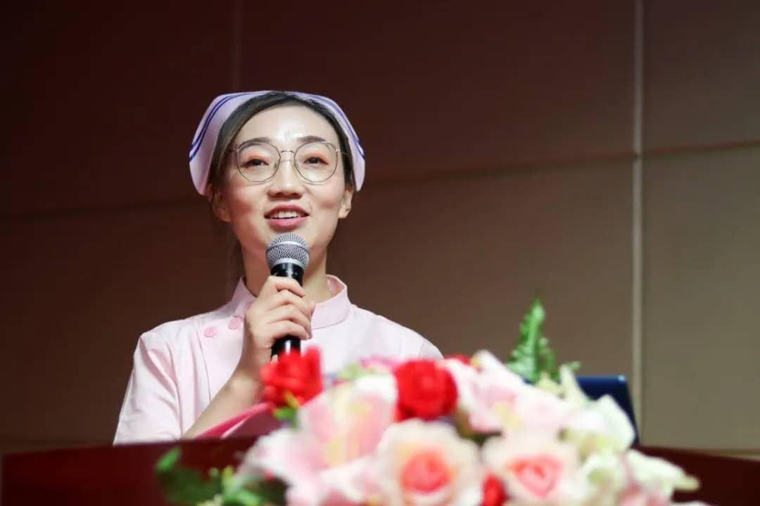 无私奉献,守护健康——广药三院庆祝5·12国际护士节表彰大会 无私奉献,守护健康——广药三院庆祝5·12国际护士节表彰大会