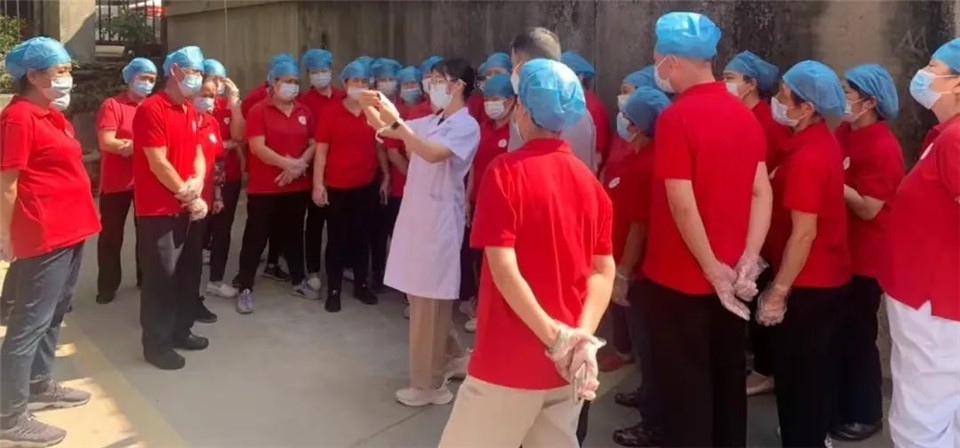 12小时连轴转、24小时待命|每一句“我可以”都应该换来一句“谢谢您”! 12小时连轴转、24小时待命|每一句“我可以”都应该换来一句“谢谢您”!