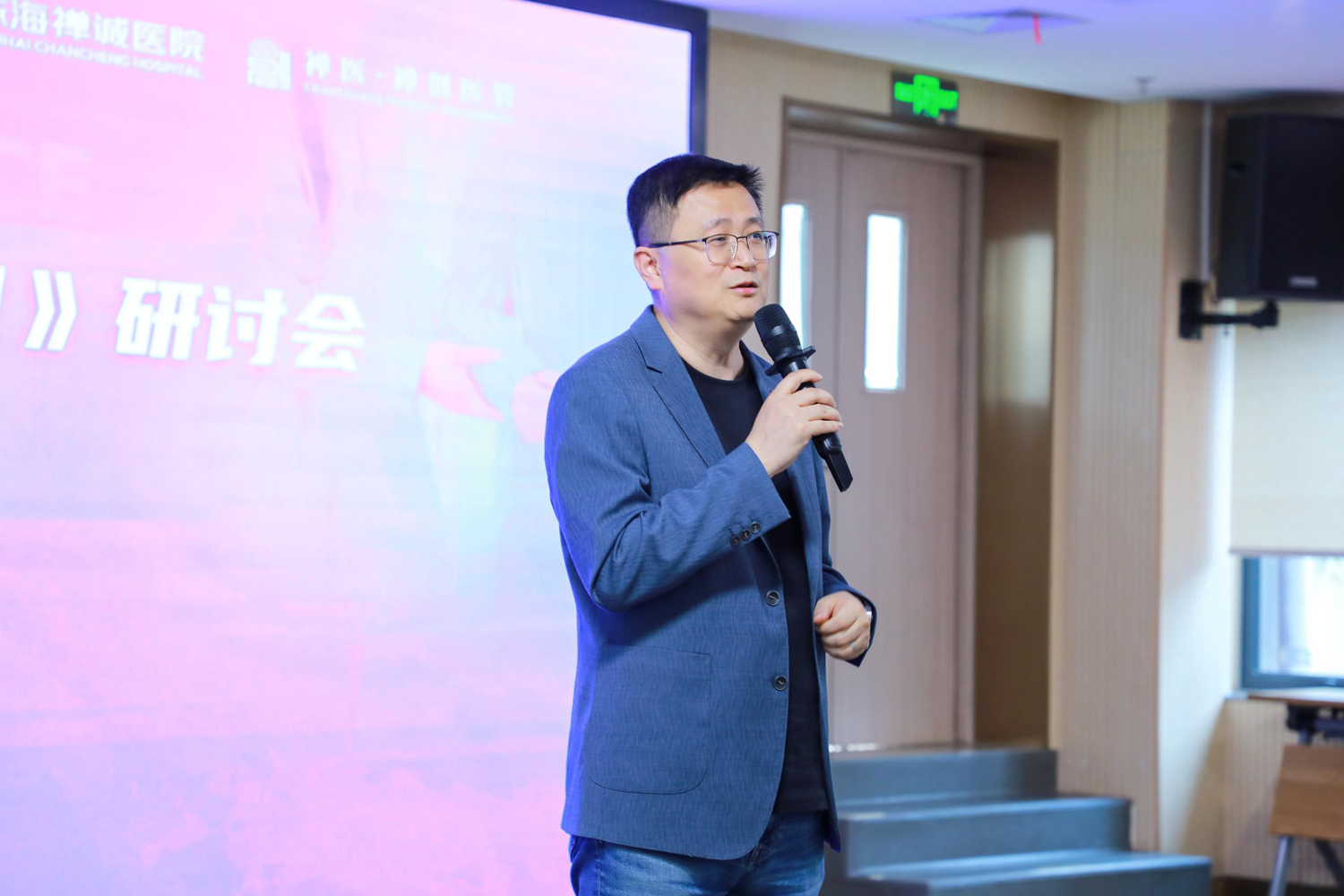MR4A4109.JPG