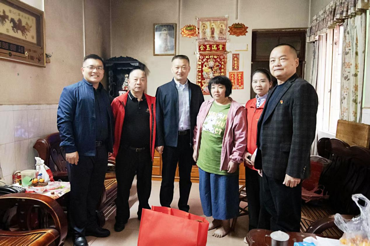 新春慰问暖人心 服务群众护安康