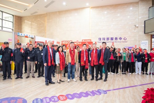 新春送暖  |  院领导新春走访慰问一线医务人员及住院患者