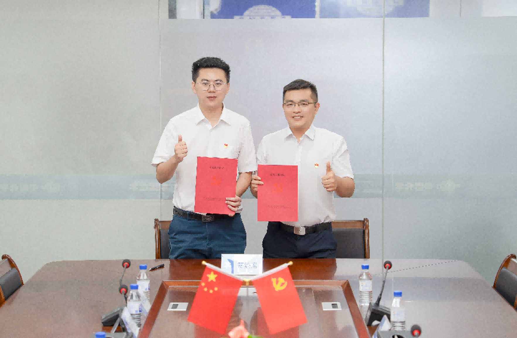 党建引领院企同心 双线共建聚力发展 | 医院党总支与两家企业党组织开展党务共建签约活动