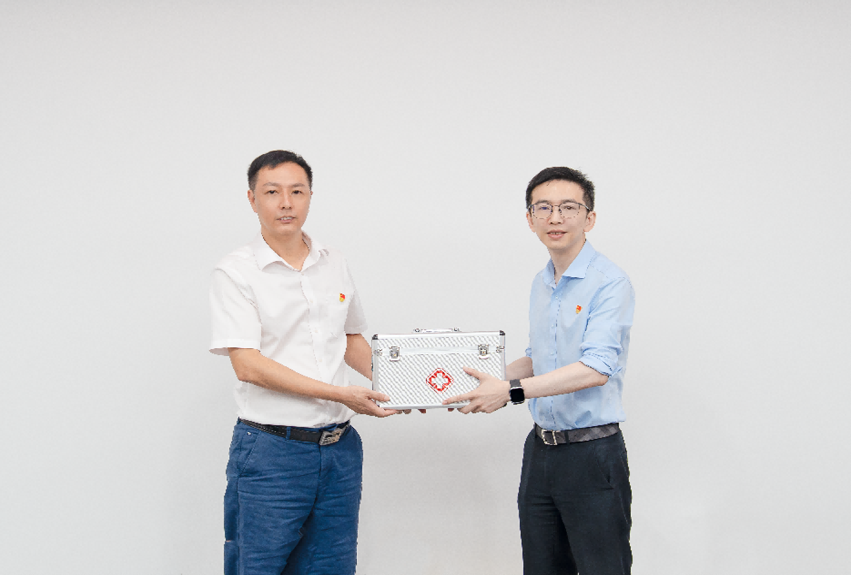党建引领院企同心 双线共建聚力发展 | 医院党总支与两家企业党组织开展党务共建签约活动