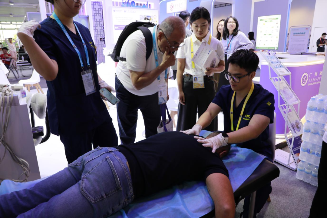 直击广交会丨港媒深度剖析大湾区跨境医疗,复星健康广交会对接全球就医需求 直击广交会丨港媒深度剖析大湾区跨境医疗,复星健康广交会对接全球就医需求